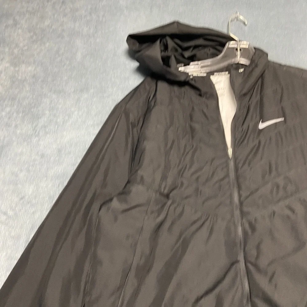 Nike Running Jacket Mens Large Black Hooded Long Sleeve Full Zip Therma Fit